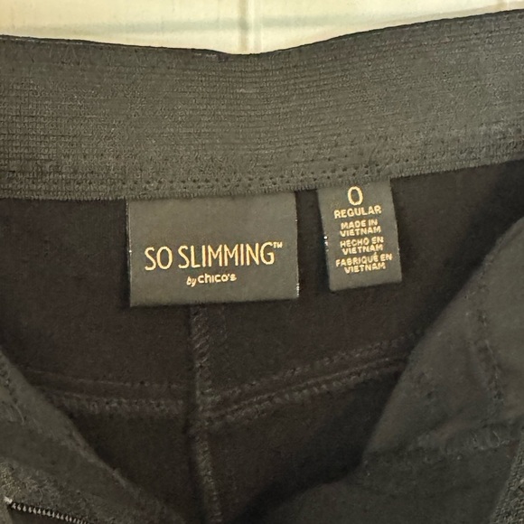 Chico's So Slimming Zip Fly Black Straight Leg Pants - Picture 5 of 6